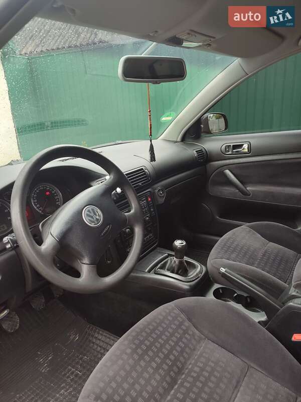 Седан Volkswagen Passat 2003 в Бершади