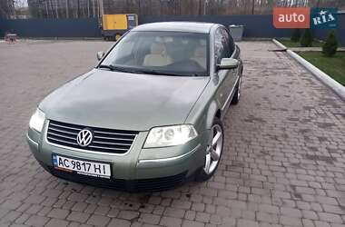 Седан Volkswagen Passat 2004 в 