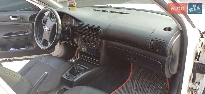 Універсал Volkswagen Passat 2001 в Дніпрі