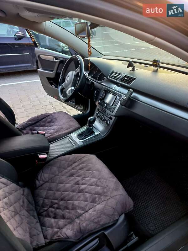 Універсал Volkswagen Passat 2014 в Тернополі
