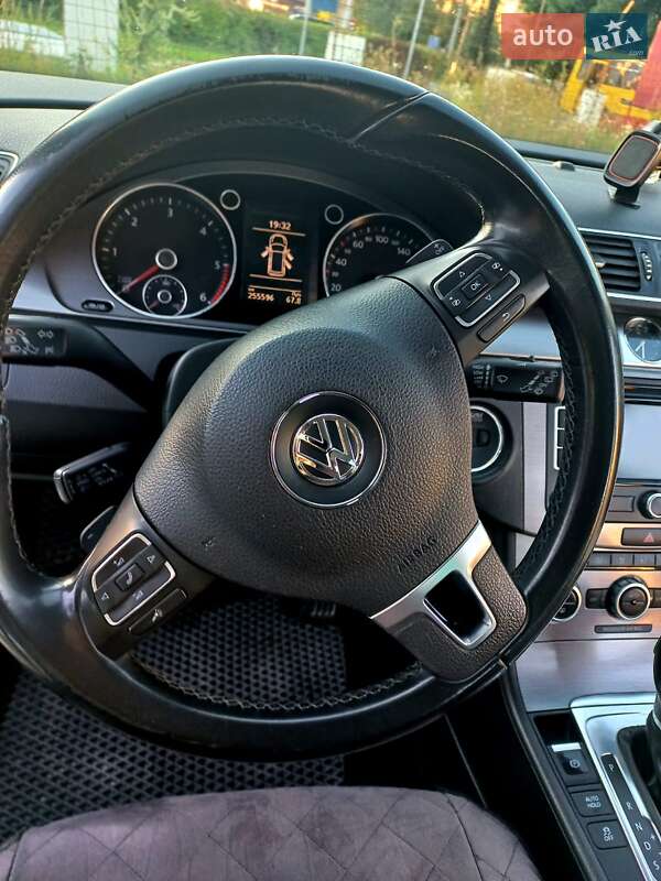 Універсал Volkswagen Passat 2014 в Тернополі