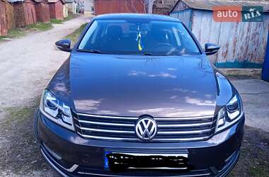 Седан Volkswagen Passat 2012 в 