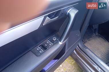Седан Volkswagen Passat 2012 в 