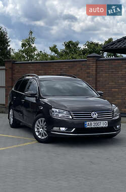 Універсал Volkswagen Passat 2011 в Вінниці