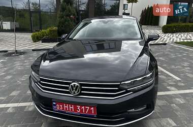 Седан Volkswagen Passat 2020 в 