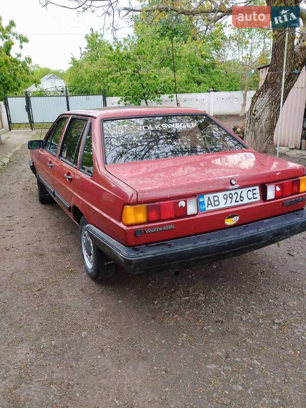 Седан Volkswagen Passat 1987 в Виннице