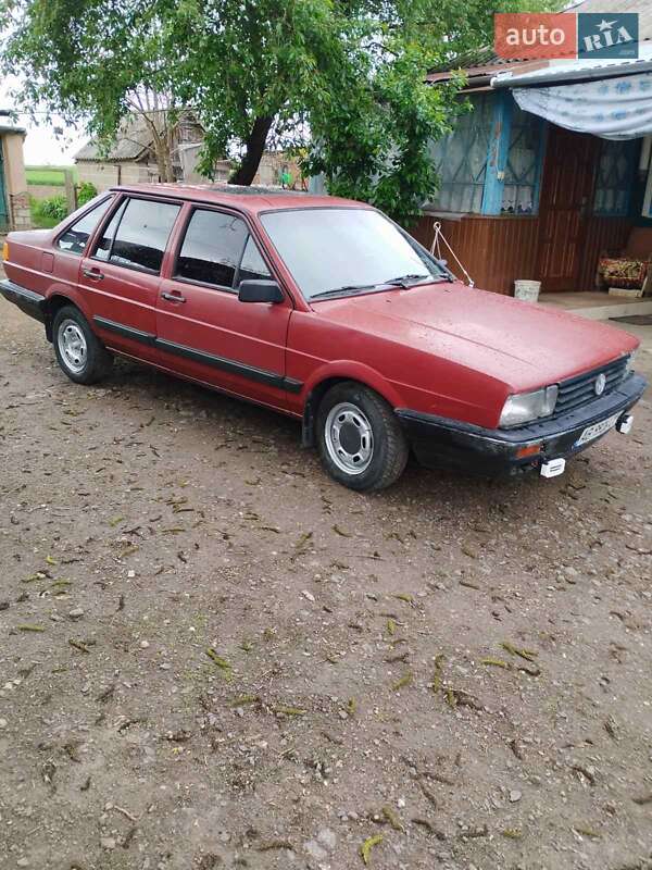 Седан Volkswagen Passat 1987 в Виннице