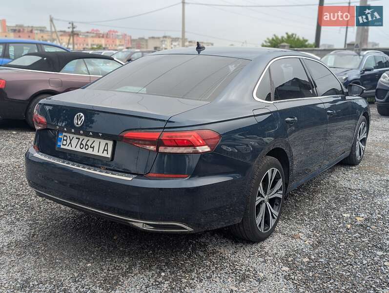 Седан Volkswagen Passat 2021 в Ровно