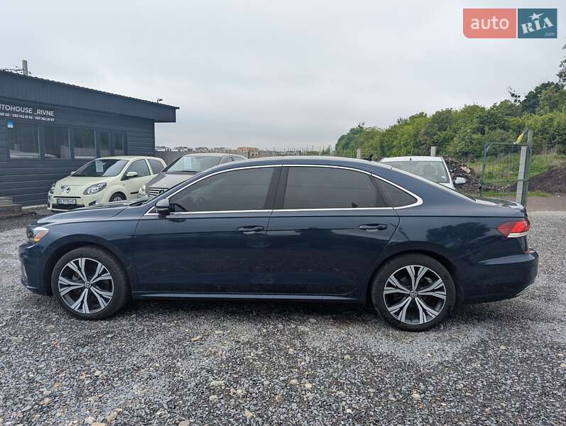 Седан Volkswagen Passat 2021 в Ровно