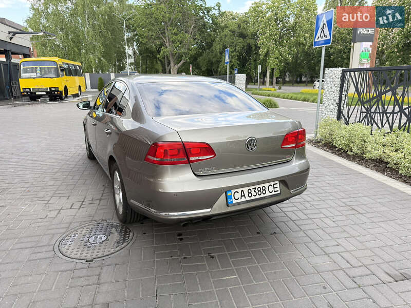 Седан Volkswagen Passat 2013 в Черкассах