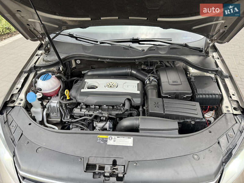 Седан Volkswagen Passat 2013 в Черкассах