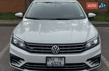 Седан Volkswagen Passat 2017 в 