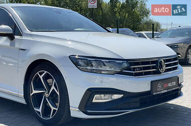 Седан Volkswagen Passat 2021 в 