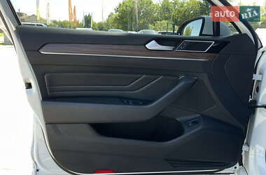 Седан Volkswagen Passat 2021 в 