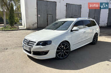 Универсал Volkswagen Passat 2010 в 