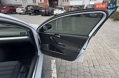 Универсал Volkswagen Passat 2010 в 