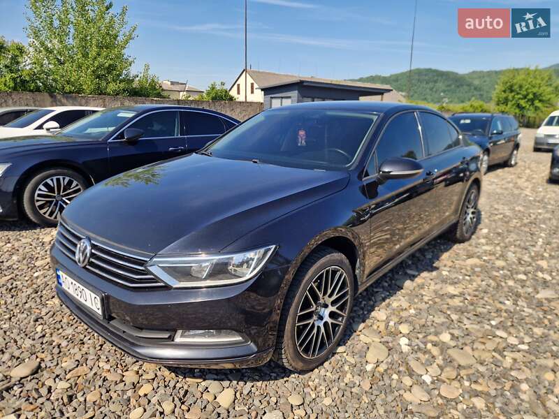 Седан Volkswagen Passat 2015 в 