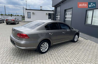 Седан Volkswagen Passat 2011 в 