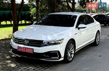 Седан Volkswagen Passat 2020 в 