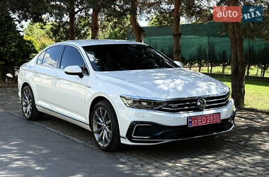 Седан Volkswagen Passat 2020 в 