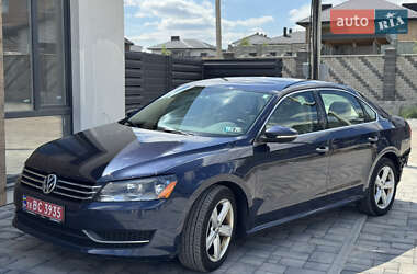 Седан Volkswagen Passat 2012 в Ровно