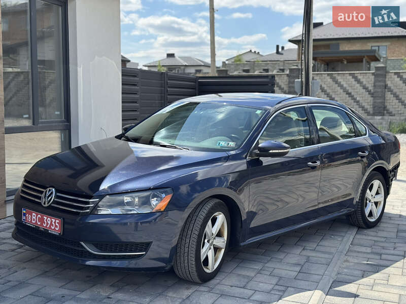 Седан Volkswagen Passat 2012 в Рівному