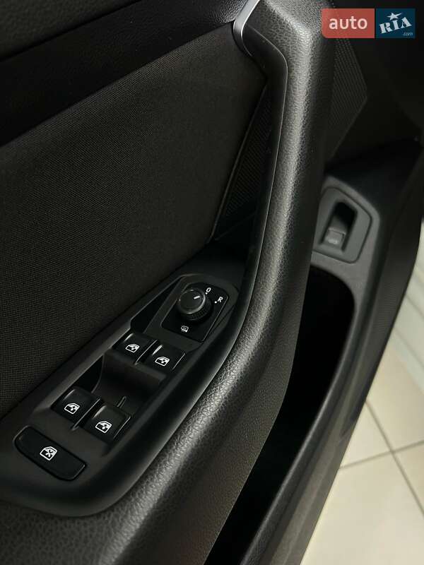 Универсал Volkswagen Passat 2019 в Николаеве