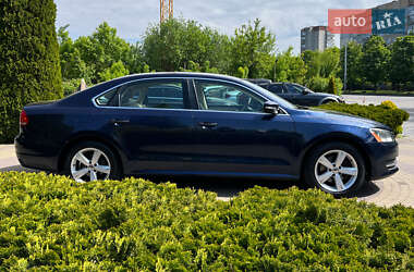 Седан Volkswagen Passat 2013 в 