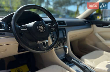 Седан Volkswagen Passat 2013 в 