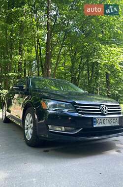 Седан Volkswagen Passat 2013 в Львове