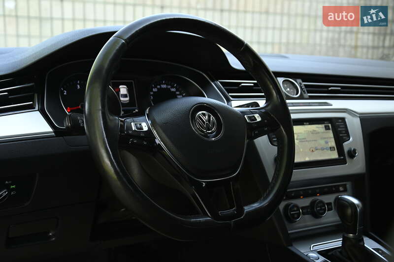 Седан Volkswagen Passat 2017 в Бердичеве
