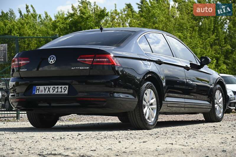 Седан Volkswagen Passat 2017 в Бердичеве
