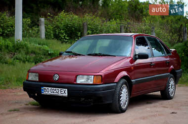 Седан Volkswagen Passat 1989 в 
