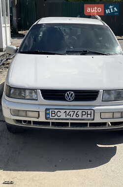 Седан Volkswagen Passat 1995 в Львові