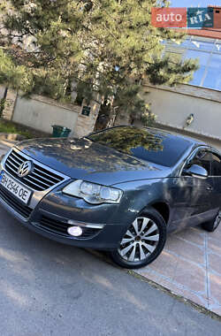 Седан Volkswagen Passat 2010 в Одессе