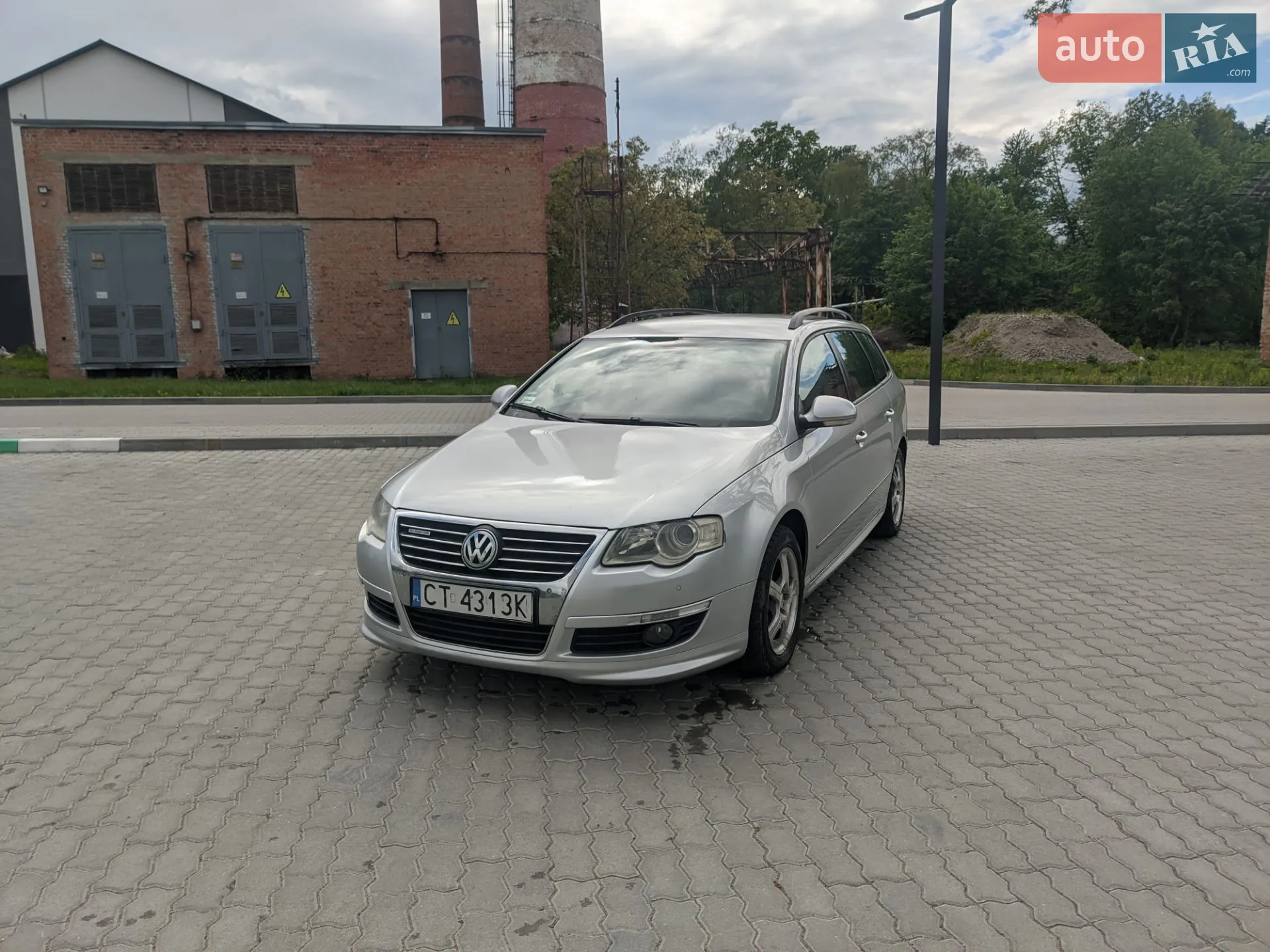 2010 Volkswagen Passat - мініатюра 3
