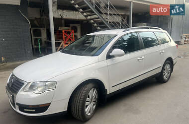 Універсал Volkswagen Passat 2008 в 