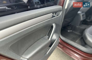 Седан Volkswagen Passat 2014 в 