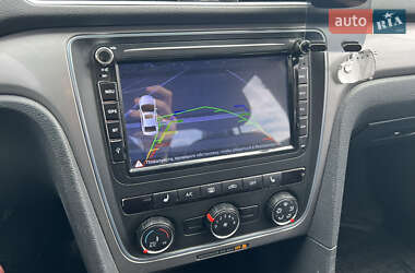 Седан Volkswagen Passat 2014 в 