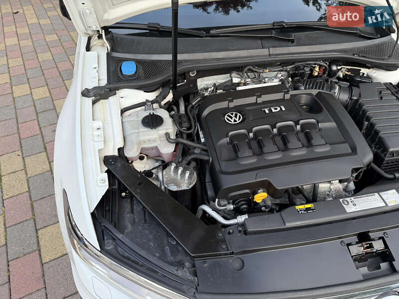 Седан Volkswagen Passat 2016 в Мукачево