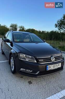 Універсал Volkswagen Passat 2012 в Львові