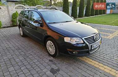Универсал Volkswagen Passat 2010 в Луцке