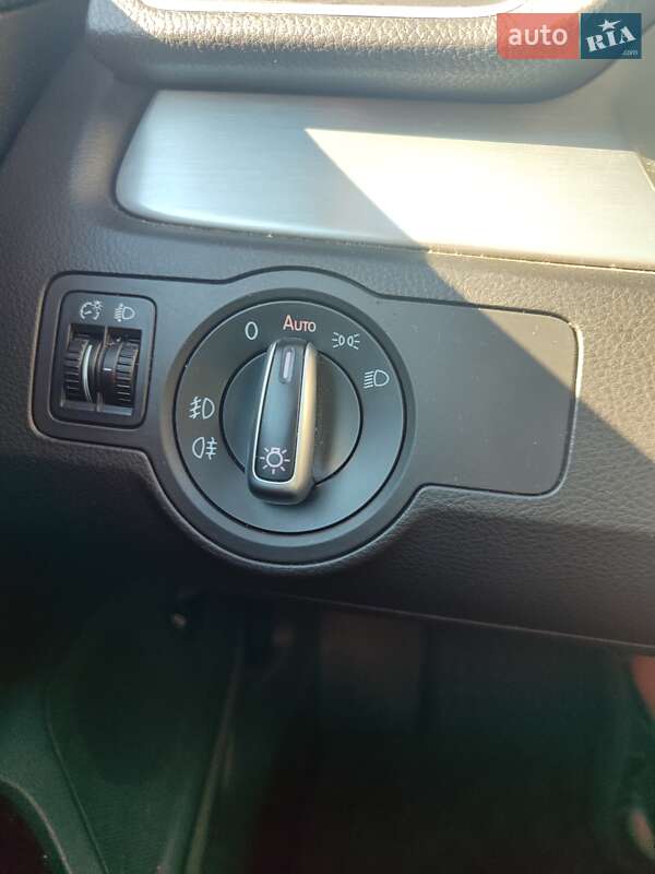 Універсал Volkswagen Passat 2013 в Львові
