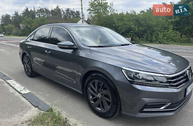 Седан Volkswagen Passat 2017 в Киеве