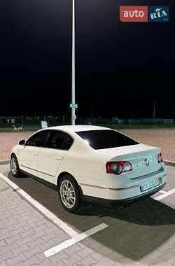 Седан Volkswagen Passat 2010 в 