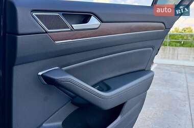 Седан Volkswagen Passat 2018 в 