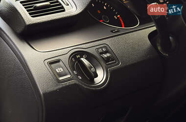 Универсал Volkswagen Passat 2010 в 