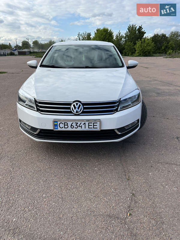 Седан Volkswagen Passat 2012 в Прилуках
