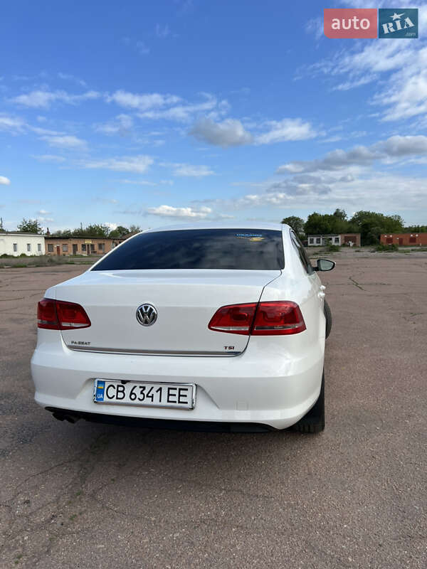Седан Volkswagen Passat 2012 в Прилуках