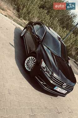 Седан Volkswagen Passat 2015 в Полтаві